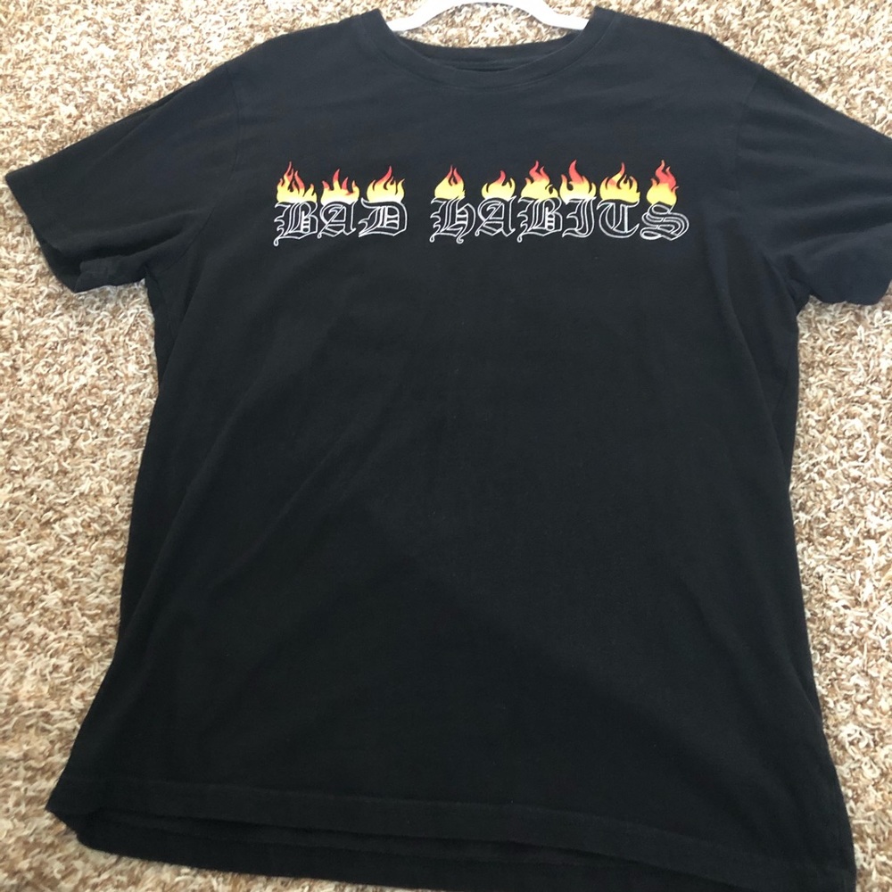 Black t shirt